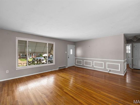 4th image of 7305 Coronado Ave