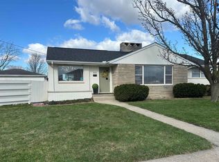 905 Taylor St, Mishawaka, IN 46544