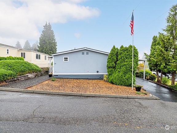 3rd image of 1316 91st Avenue SE #29