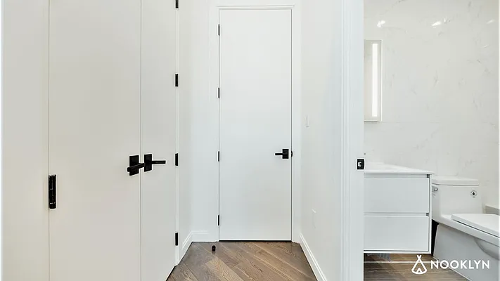 Rented by Nooklyn NYC LLC | media 86