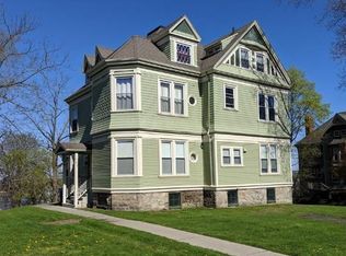660 Rock St APT 3, Fall River, MA 02720