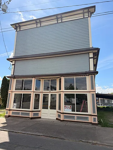 189 N 2nd Ave #B Photo 1