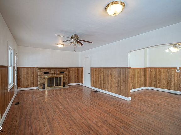4th image of 1724 N Tibbs Ave
