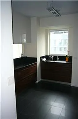 Rented by Domus Realty | media 9