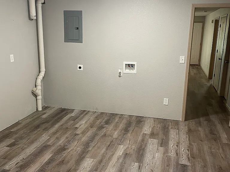 1503 Shagbark Ln #M — Photo 10