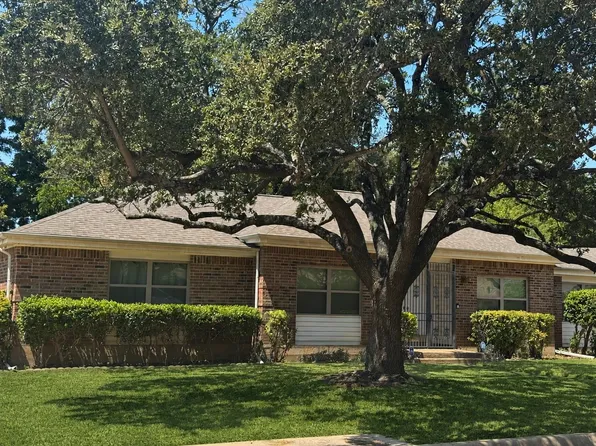 2108 Barron Ln, Fort Worth, TX 76112