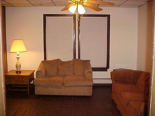 2nd image of 930 Manton Way