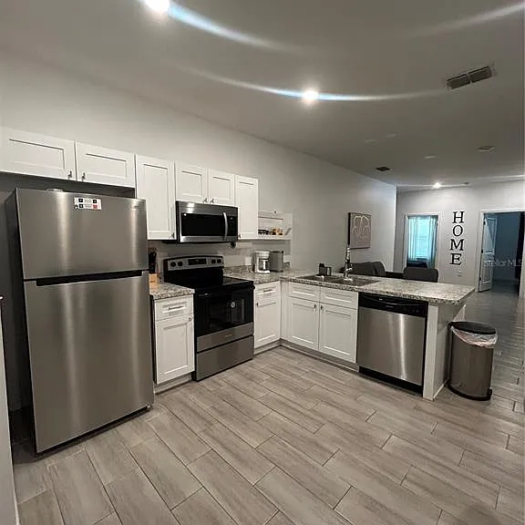 699 W Kaley St — Photo 6