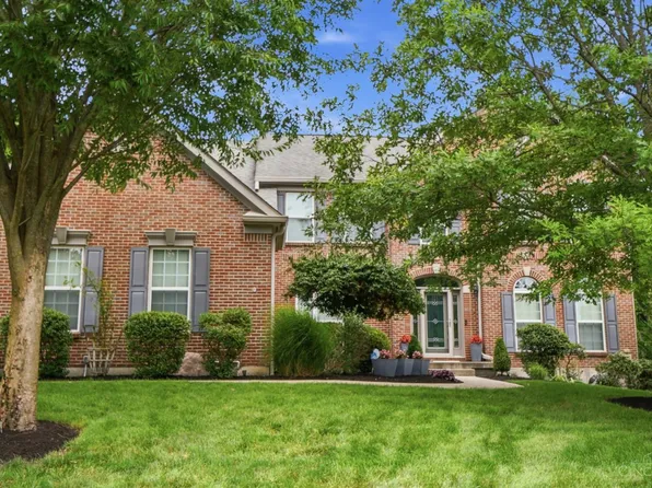 7484 Hunters Trl, West Chester, OH 45069