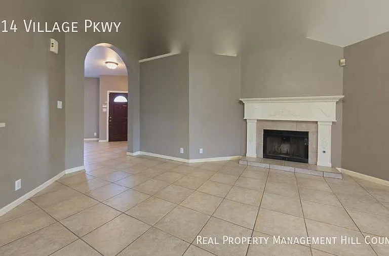 2514 Village Pkwy — Photo 10