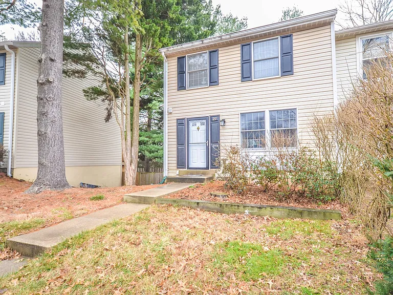 27 Cross Country Ct — Photo 41
