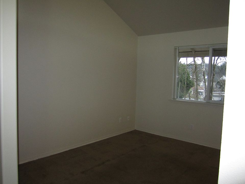 1st image of 328 Park St APT 201