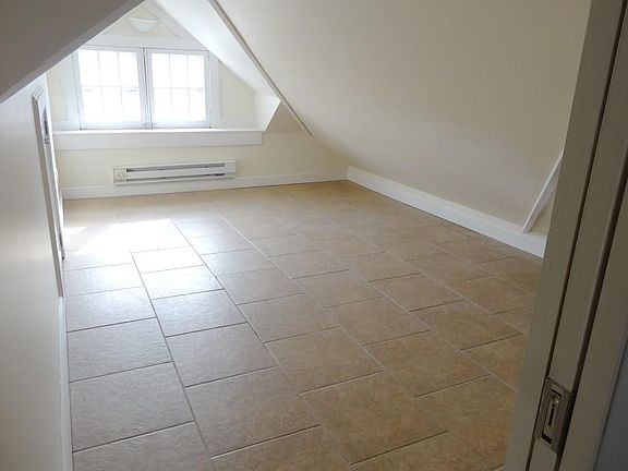 4th image of 96 Holland Ave #3