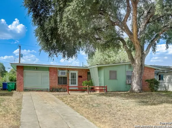 215 GILBERT LN, San Antonio, TX 78213