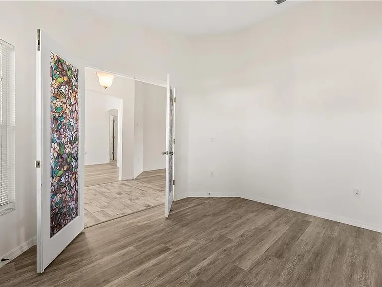 410 Central Mariners Dr — Photo 11