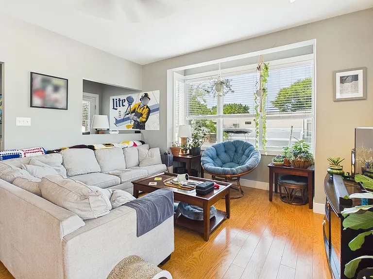 2028 W Cary St #4 — Photo 9