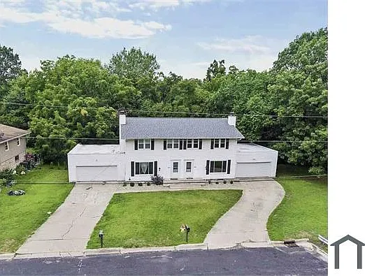 5 bed, 1150 sqft, $1,600 — Photo 2