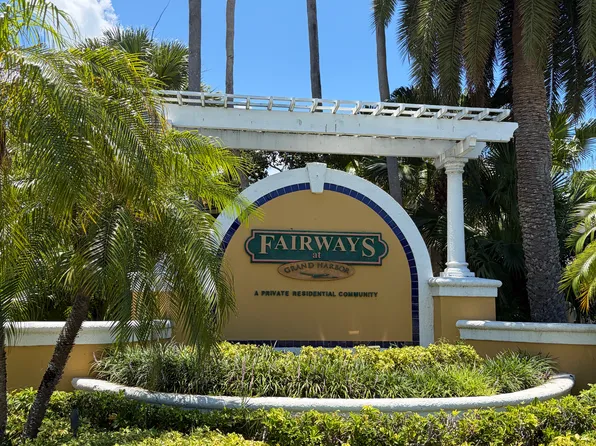 5095 Fairways Cir, Vero Beach, FL