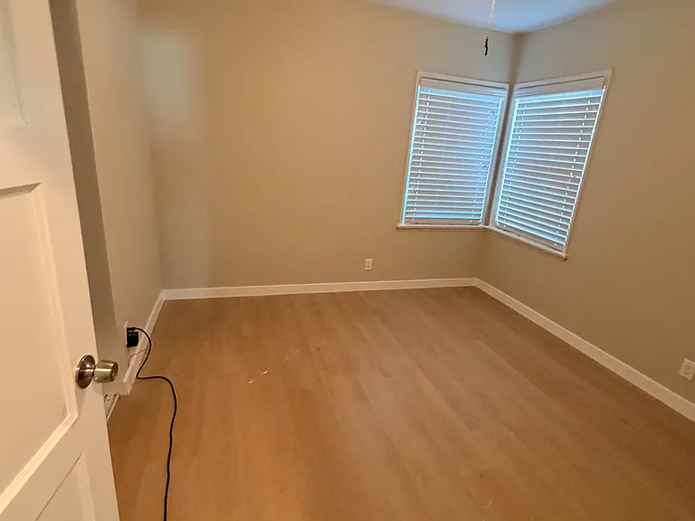 13247 Columbia Way #A — Photo 6