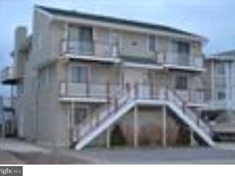 1st image of 7722 Roberts Ave S #A