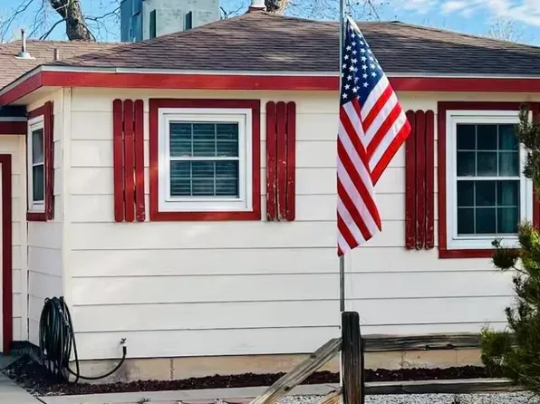 406 Glendale St, Carlsbad, NM 88220