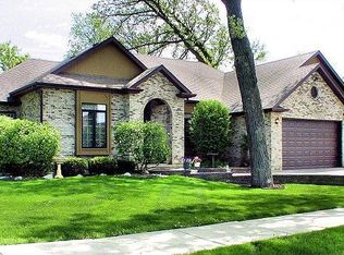 1027 Deerpath Rd, Aurora, IL 60506