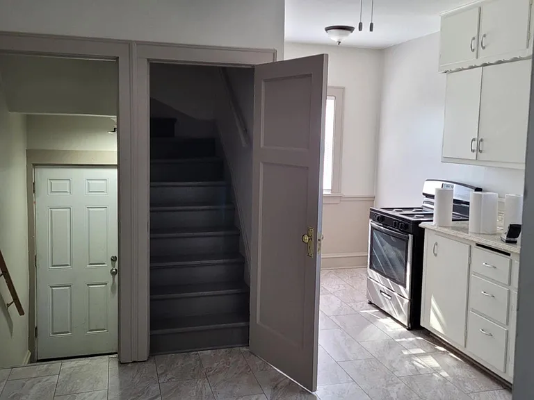 2400 Lathrop Ave #W — Photo 2