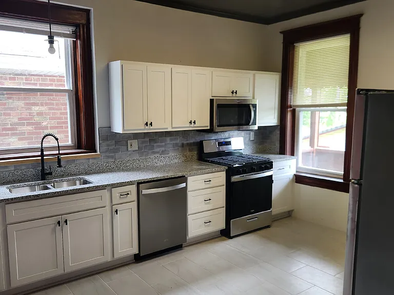 4116 E Iowa Ave — Photo 16