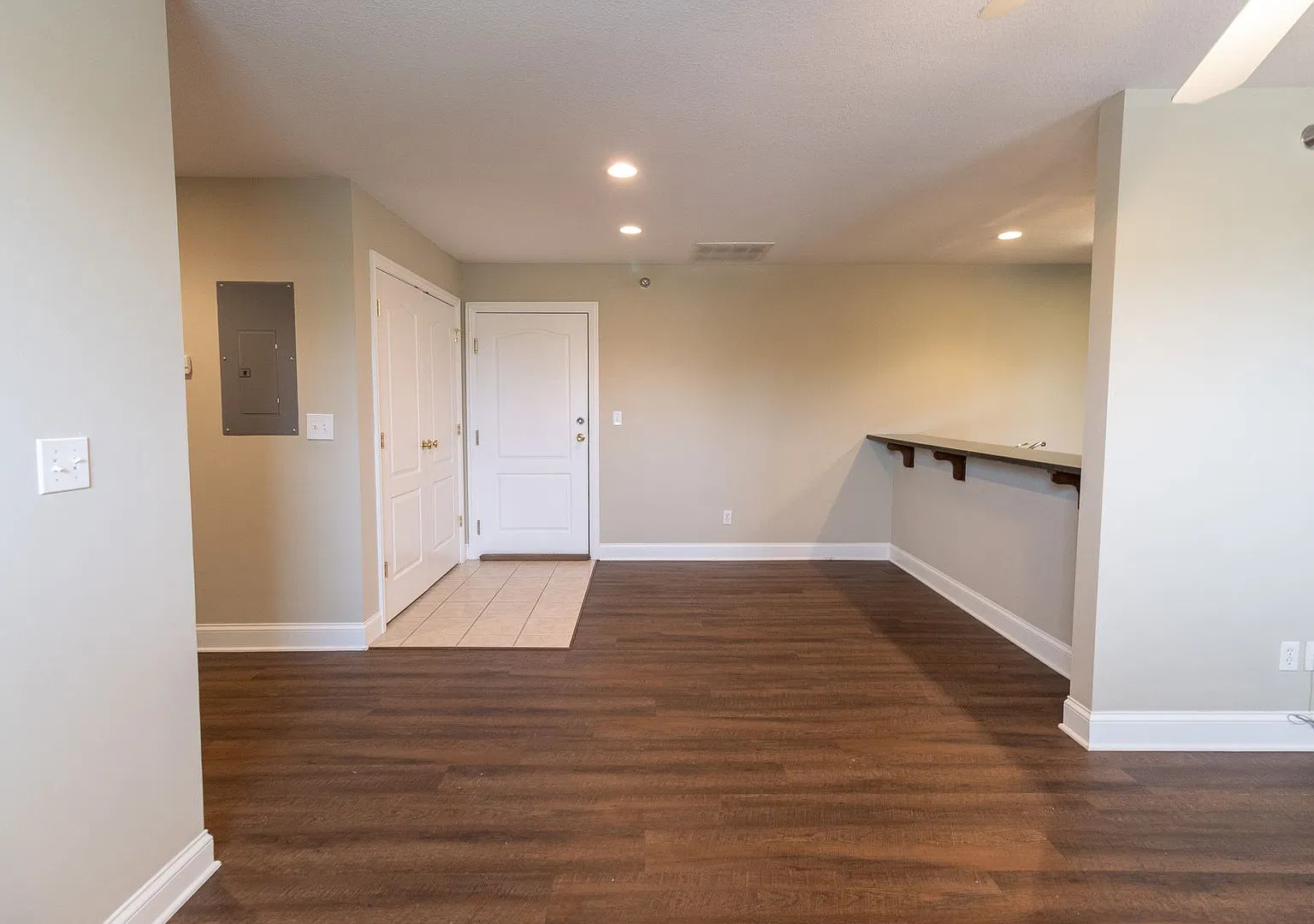 1100 Club Village Dr. — Photo 2