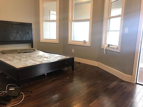 4th image of 224 Freeman Ave #31