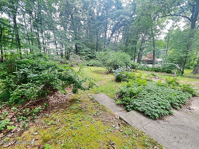 3rd image of 7 Dover Place