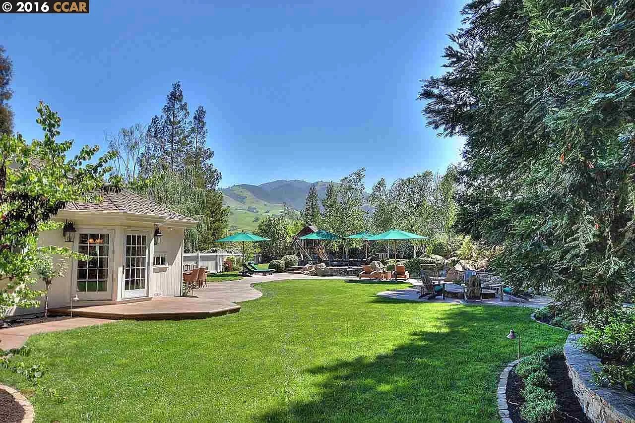 175 Pine Creek Rd photo 1