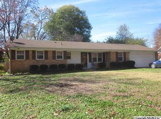 415 Hillmont Dr NW, Huntsville, AL 35805