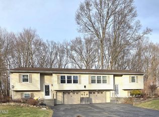 7A/B Par Del Rio, Clifton Park, NY 12065