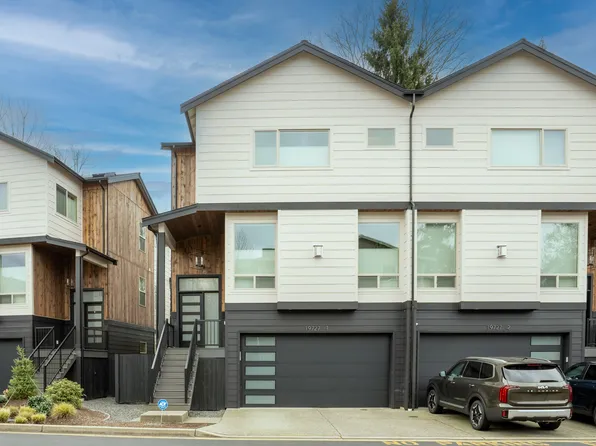 19727 27th Pl W #1, Lynnwood, WA 98036