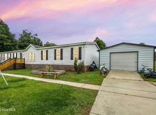 1005 Bowsprit Ct, Jacksonville, NC 28546