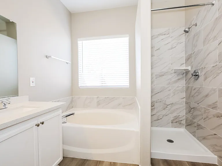 1704 Mizzenmast Ave — Photo 11