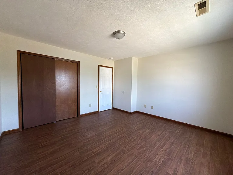 209 Stonewall Ct — Photo 10