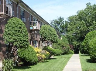 225 River Rd APT E39, Bogota, NJ 07603