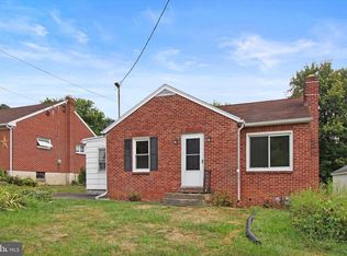 976 Druck Valley Rd, York, PA 17406