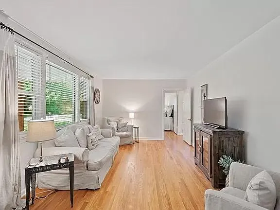 503 Perkins Dr — Photo 10