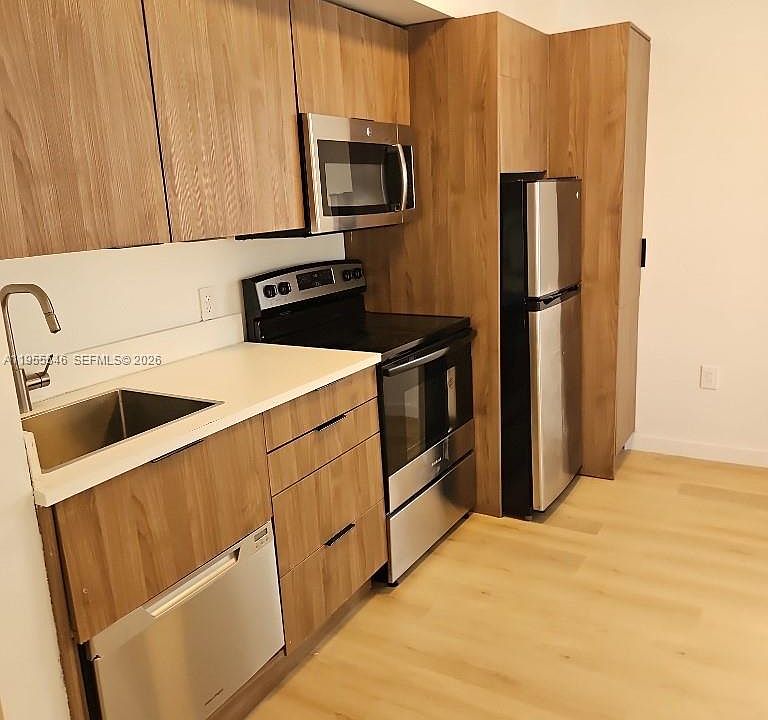 1st image of 557 Michigan Ave #211
