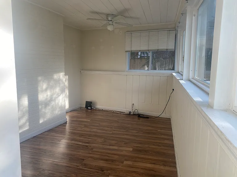 7607 Hammond Ave — Photo 6