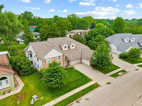 207 Cayman St, Iowa City, IA 52245