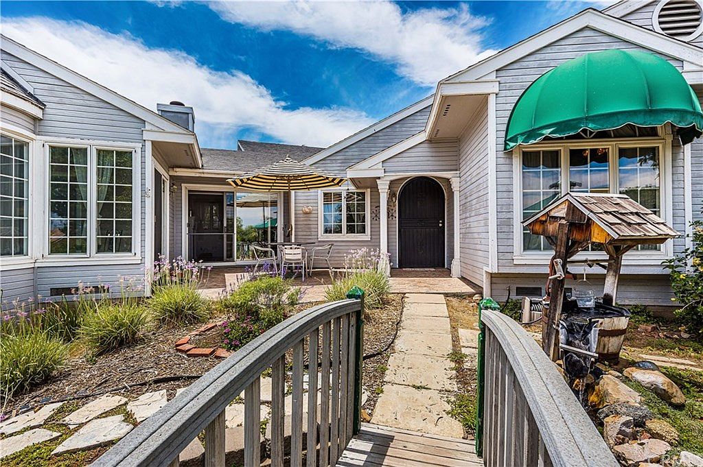 *k*☆ 3460 State St, Corona, CA 92881 | Zillow