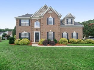 8329 Beardsley Dr, Charlotte, NC 28269