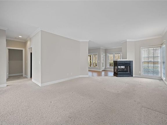 5th image of 2343 Addison Blvd