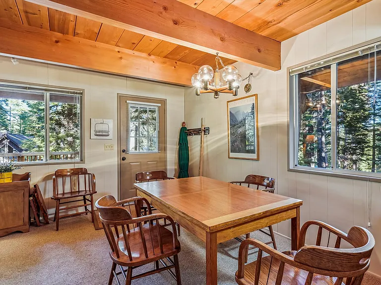 325 Snowbird Loop — Photo 11