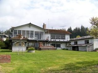 5560 Beach Bluff Dr, Freeland, WA 98249