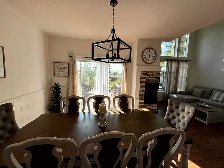 1888 Matin Cir — Photo 14